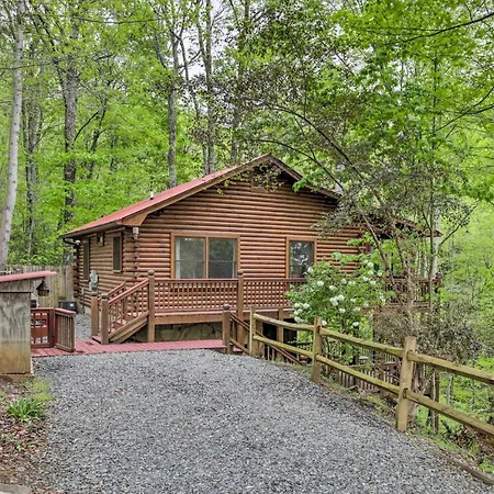 Peaceful Blue Ridge Cabin With Decks And Fire Pit Exterior photo