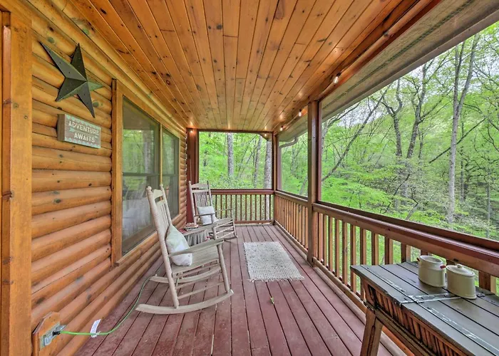 Peaceful Blue Ridge Cabin With Decks And Fire Pit